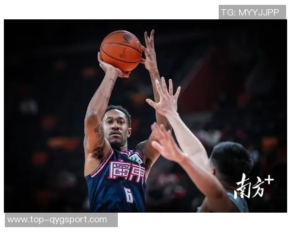 广东宏远足球鞋的创新设计与性能提升助力球员展现最佳状态 广东宏远足球鞋的创新设计与性能提升助力球员展现最佳状态